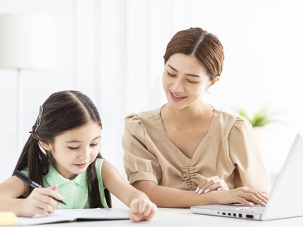 Dampak Cuaca Ekstrem, Disdik Jakarta Terapkan Anak Sekolah Belajar Online dari Rumah