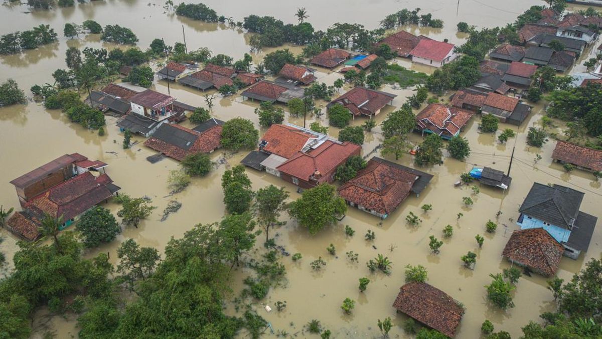 Banjir Meluas, Pemda Karawang Imbau Warga Tinggal Dekat Kali Mengungsi