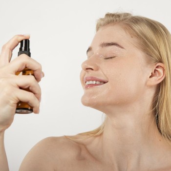 BeauPicks: 4 Rekomendasi Face Mist untuk Wajah Segar & Lembap