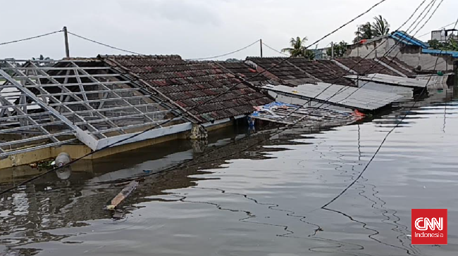 Empat desa di Jayanti, Tangerang terendam banjir hingga 4 meter. Sebanyak 2.884 jiwa terdampak, evakuasi warga dilakukan.