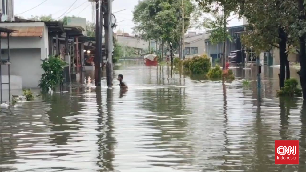 Banjir di Perumahan Priuk Damai Tangerang Capai 4 Meter