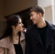 3 Kalimat Perempuan yang Terdengar Biasa tapi Sebenarnya Lagi Flirting Halus