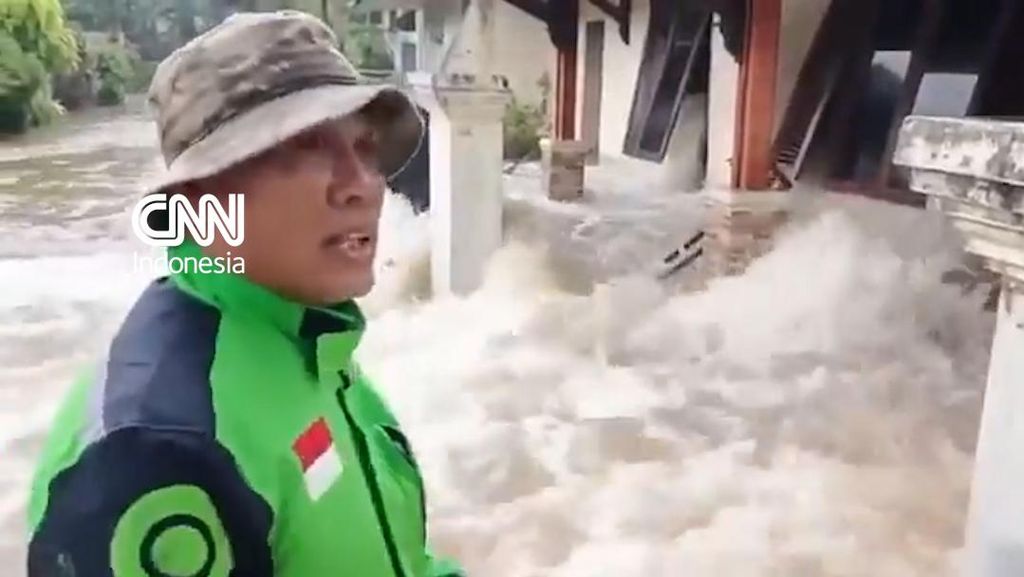 Tanggul Jebol, Satu Rumah Dihantam Banjir di Kota Tangerang