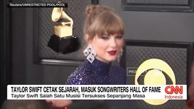 VIDEO: Taylor Swift Cetak Sejarah, Masuk Songwriters Hall of Fame