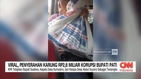 VIDEO: Viral, Penyerahan Karung Rp2,6 Miliar Korupsi Bupati Pati