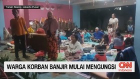 VIDEO: Warga Korban Banjir Mulai Mengungsi