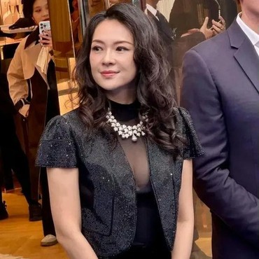 Dinilai Awet Muda setelah Menjanda, Zhang Ziyi Tampil Berani di Usia 46 tahun
