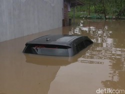 Pengakuan Warga soal Detik-detik Mengerikan Banjir di Subang