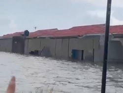 2 Hari Banjir Seleher, Dinding Rumah di Green Lavender Bekasi Banyak yang Jebol