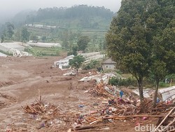 Dua Anggota Polisi Gugur dalam Penanganan Longsor Cisarua