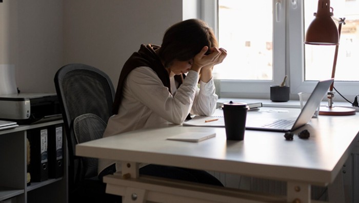 4 Cara Mengenali Orang yang Sangat Tidak Percaya Diri dari Kalimatnya