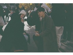 Terungkap, 7 Momen Kebersamaan Kim Seon Ho & Go Youn Jung di Belakang Kamera