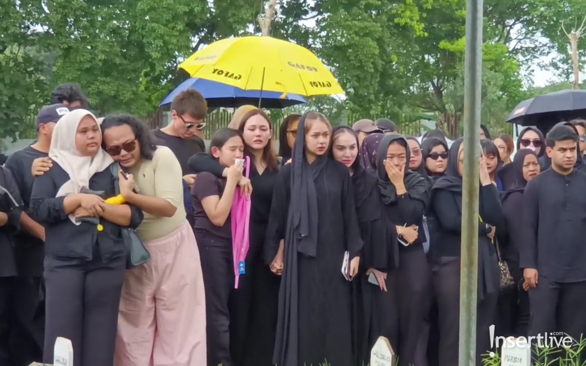 Pemakaman Lula Lahfah