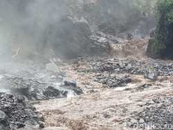 Penampakan Pancuran 13 Guci Kembali Luluh Lantak Imbas Banjir Bandang