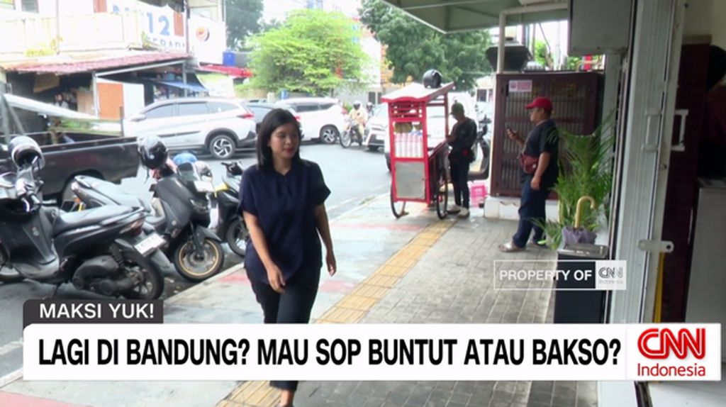 VIDEO: Lagi di Bandung? Mau Sop Buntut Atau Bakso?