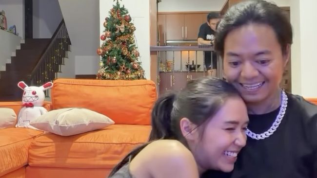 Usai Selesai Ziarah, Reza Arap Pamit Sambil Tersenyum ke Makam Lula Lahfah: Dadah...