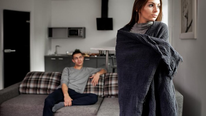 Nggak Semua Bentuk Perhatian Itu Cinta! Ini 3 Tanda Abuse yang Sering Salah Dimengerti