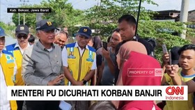VIDEO: Menteri PU Dengarkan Curhatan Korban Banjir di Bekasi