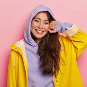 7 Rahasia Perawatan Rambut Berhijab agar Tetap Sehat saat Cuaca Lembap