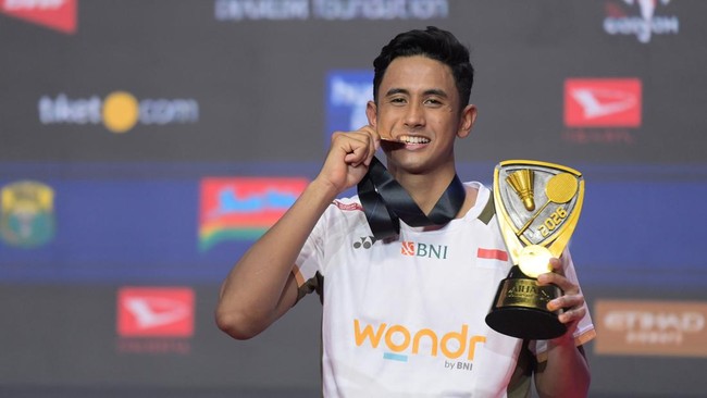 Alwi Farhan mencipta rekor menjadi juara tunggal putra Indonesia Masters 2026 dengan skor paling telak sepanjang sejarah.