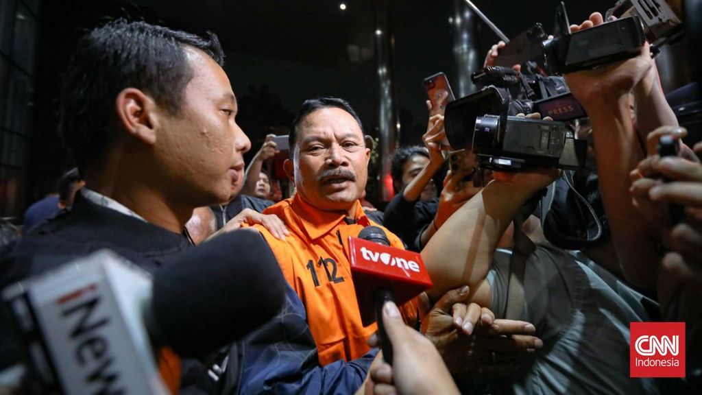 Geledah Dinas Pendidikan Madiun, KPK Sita Barbuk Kasus Wali Kota Maidi