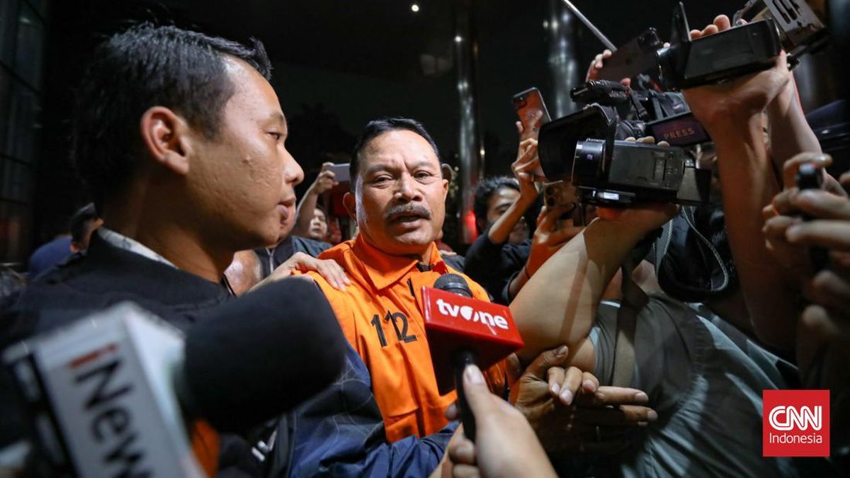 Geledah Dinas Pendidikan Madiun, KPK Sita Barbuk Kasus Wali Kota Maidi