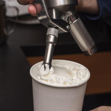 Bukan Narkotika, Ini Aturan Penggunaan Nitrous Oxide 'Gas Tawa' di Indonesia