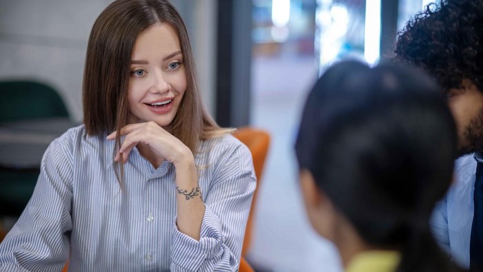 3 Kalimat yang Terkesan Cerdas tapi Sebenarnya Tidak Berbobot