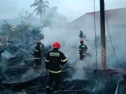 Kakek Tewas Terjebak Kebakaran Rumah-Toko Mebel di Palopo