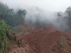 Bapak dan Anak di Pemalang Tertimbun Longsor Saat Bertani