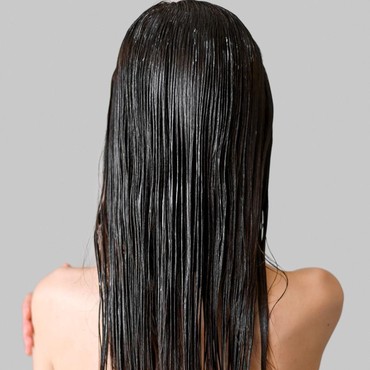 Cukup 3 Bahan Alami untuk DIY Masker Rambut Kering dan Berketombe