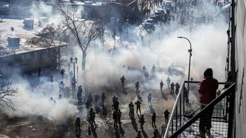 FOTO: Minneapolis AS Membara Usai Penembakan Brutal Petugas ICE