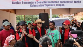 PDIP Gelar Natal Bersama Korban Bencana Sumut, Siapkan 50 Unit Huntara