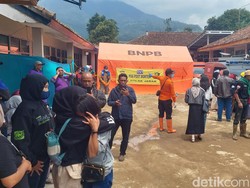 Hari Kedua, Korban Tewas Longsor Cisarua Bandung Barat Capai 25 Orang