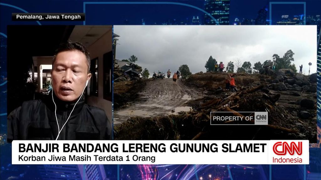 VIDEO: Material Kayu dan Batu Terjang Rumah Warga di Lereng Slamet