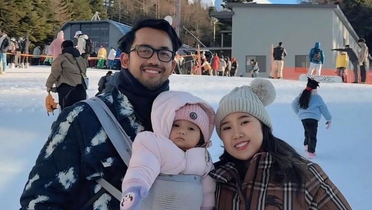 5 Potret Cantiknya Wajah Kayya Anak Kiky Saputri