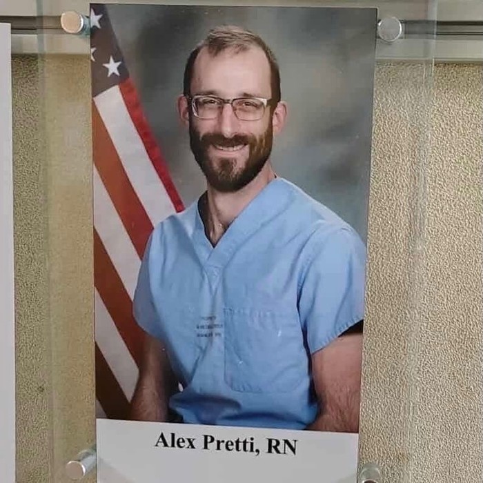 Alex Pretti tewas ditembak petugas ICE. Dia adalah seorang perawat ICU di salah satu rumah sakit di Minneapolis.
