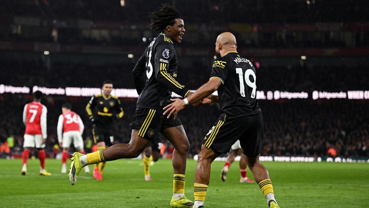 Top 3 Sports: MU Hajar Arsenal, Persib Bikin Kejutan di Bursa Transfer