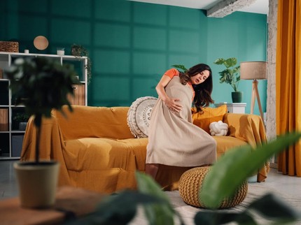 Kisah Ibu Mendadak Melahirkan usai Tertawa Terbahak-bahak saat Nonton Acara Ini...