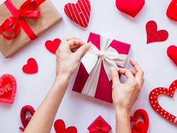 Bukan Hadiah Mahal, Ini 5 Keinginan Pria di Hari Valentine
