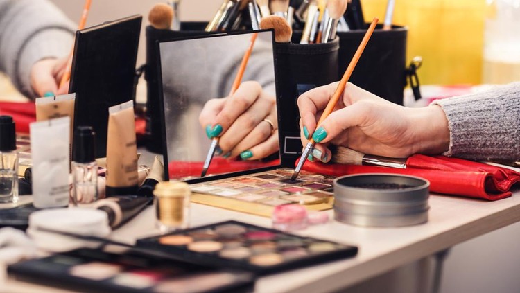 Ilustrasi makeup
