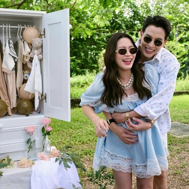 Aktor Tailan James Jirayu dan Istri Sambut Kelahiran Anak Pertama
