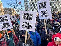 Lawan Aksi Represif Aparat Federal AS, Protes Besar Melanda Minneapolis