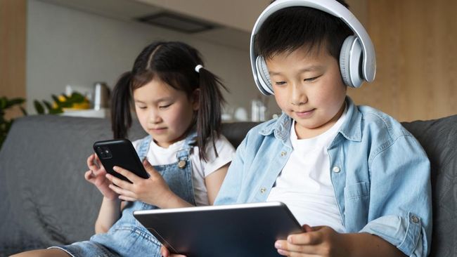 Studi Ungkap Dampak Screen Time Berlebih pada Jantung Anak