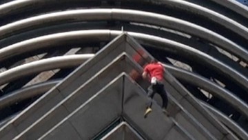 Kabar Sport CNN Terbaru : Viral Pendaki AS Panjat Gedung Tertinggi di Taiwan, Bikin Merinding