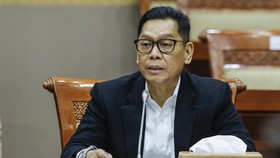 Jalur Kilat Adies Kadir Jadi Calon Hakim MK Gantikan Inosentius