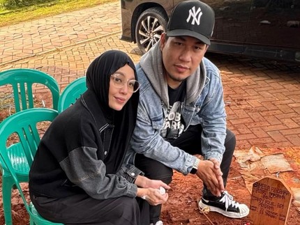 Ungkapan Hati Istri Rizal 'Armada' saat Pertama Kali Kunjungi Makam Anak usai Keluar RS