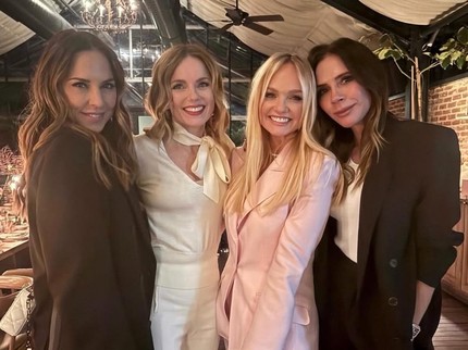 5 Potret Victoria Beckham Bareng Spice Girls, Terbaru Hadiri Ultah ke-50 Emma Bunton