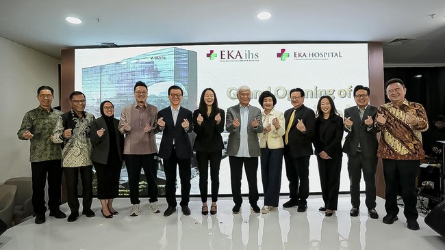Eka Hospital Group meresmikan cabang ke-9 di MT Haryono, dengan teknologi robot bedah Da Vinci Xi, Layanan kesehatan berkualitas internasional untuk masyarakat.