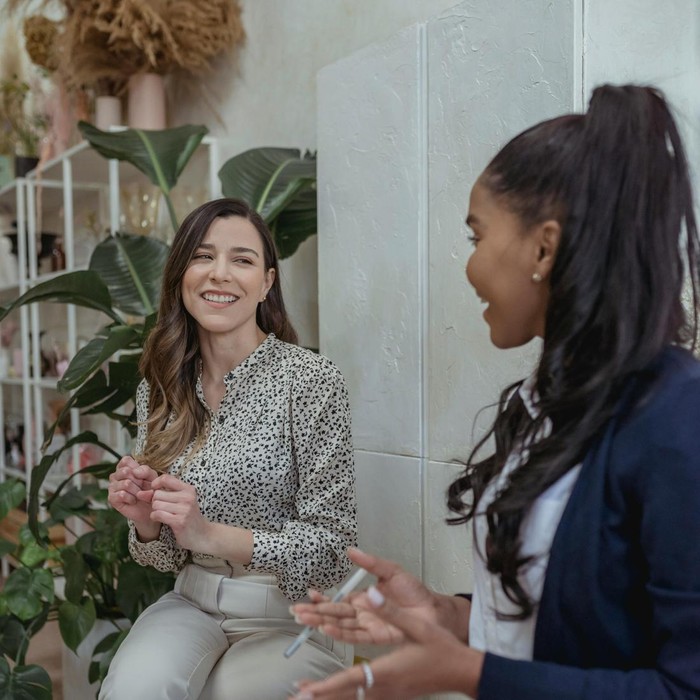 Menurut ilmu psikologi, ada beberapa ciri yang menunjukkan seseorang palsu atau fake.